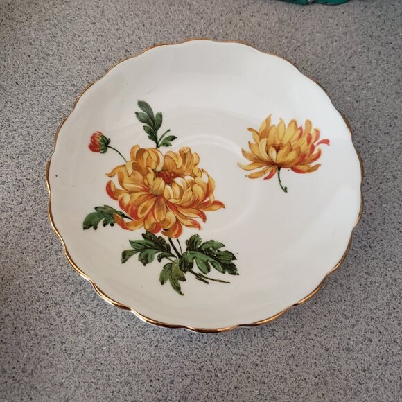 Vintage Bone China Floral Tea Cup & Saucer England Yellow flowers - Picture 3 of 8